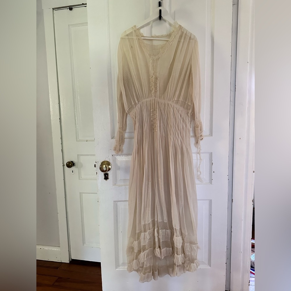 Antique Edwardian lawn dress wedding dress - Picture 6 of 14